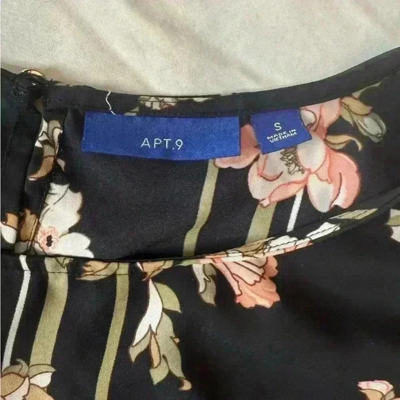 Apt 9 Women’s Tie Front or Back Floral Size Small Shirt Blouse Black Pink - Picture 7 of 7
